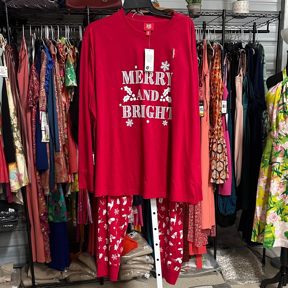 NWT Macy’s family PJs two-piece at Merry and Bright